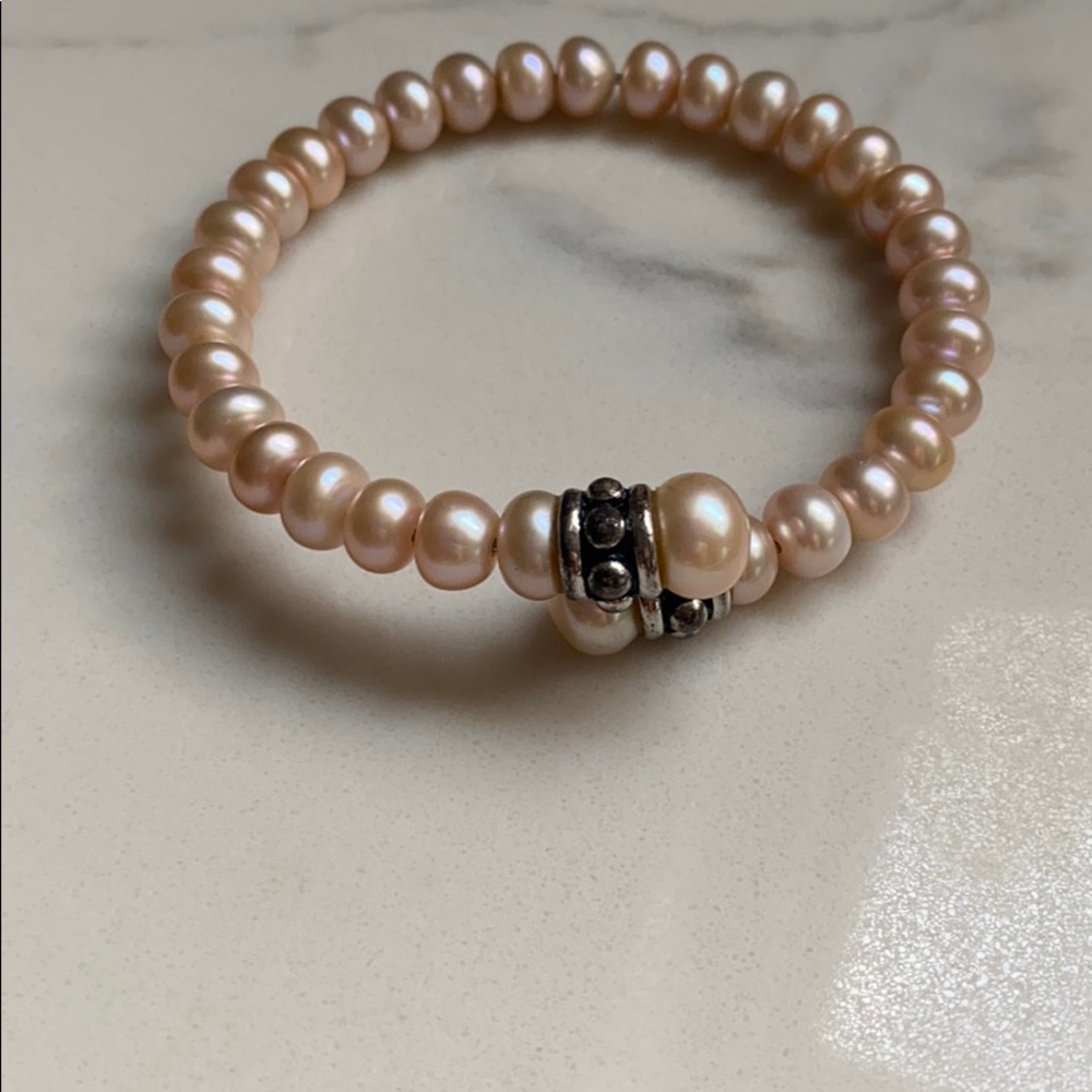 Bailey Banks & Biddle Pink Pearl Bracelet